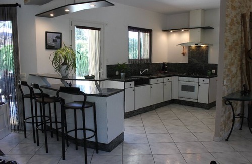 Saint-Drezery Villa | Villa Pic St Loup Montpelier area, 10 min A9, 170m², swimming pool, sleeps 10