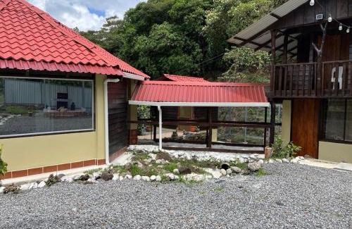 Guacimo Villa | Villa Rancho con Río Privado