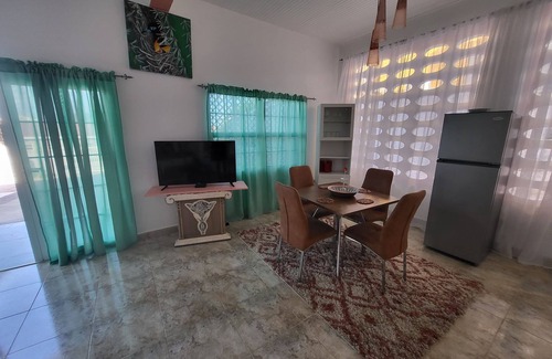 Marie Pampoen Apartment | Villa Raven`s Paradise (Rosado)