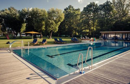 Ceske Budejovice Apartment | Villa Resort & Organic Spa - luxusní apartmán s vířivkou