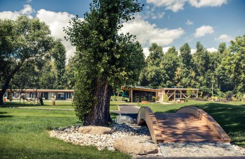 Ceske Budejovice Apartment | Villa Resort & Organic Spa - luxusní apartmán s vířivkou
