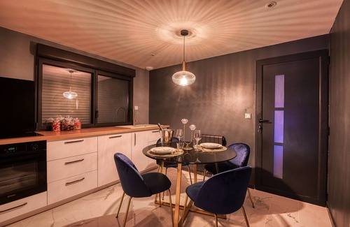 Saint-Cyr-l'Ecole Villa | Villa romantique avec SPA (jacuzzi) à 15mn de Paris