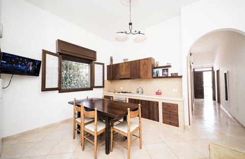 Posto Rosso Villa | VILLA ROSA AREA TOWER SAN GIOVANNI