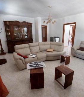 Olmedo Villa | Villa Rosemary