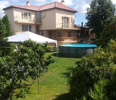 Trakata Villa | Villa Rosmart
