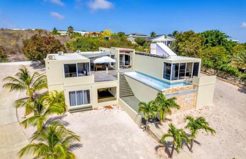 Sabadeco Villa | Villa Rowsu with Private Pool and Sea View