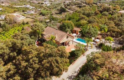 Coin Villa | Villa Rural La Cascada