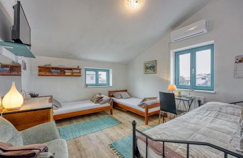 Kras Apartment | Villa Salamander Suite - Happy Rentals