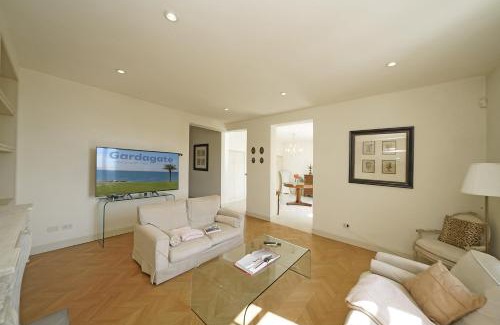 Roe Apartment | Villa San Carlo - Gardagate
