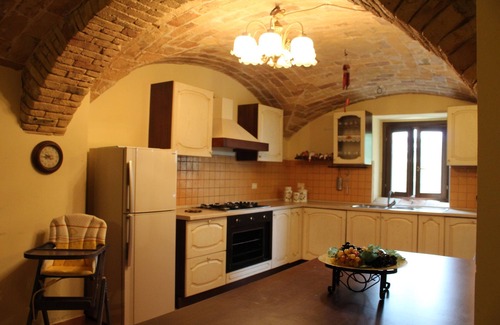 Montesilvano House | VILLA SARNO . IN HOMELEY LAND