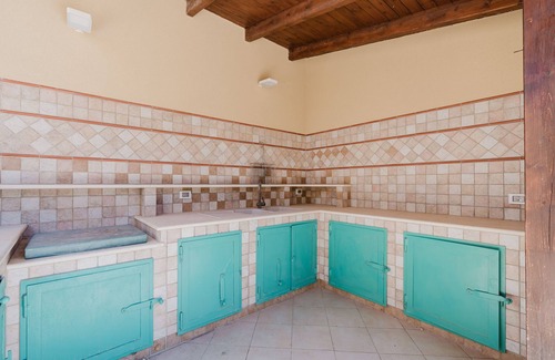 Pizzolungo Villa | Villa 'Sea Side Family' with Private Garden, Wi-Fi and Air Conditioning