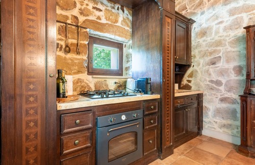 Cefalu Villa | Villa 'Seaside Suite' with Mountain View, Wi-Fi and Air Conditioning