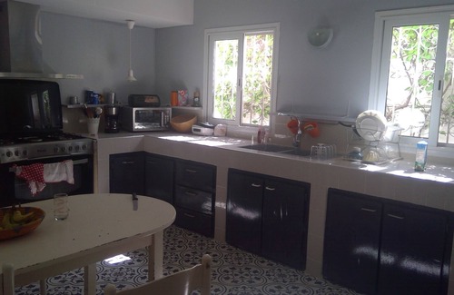 Nianing House | VILLA SEASIDE WITH SWIMMING POOL WIFI AIR CONDITIONING