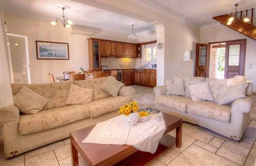 Agios Stefanos Avliotes Villa | Villa Serpa by Villa Plus
