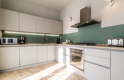Siena Villa | VILLA SIENA is 4 km from Siena 10PAX AC, POOL & SPA total privacy.