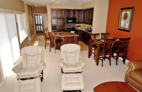 Broken Top Condo | Villa Six at Broken Top- Hot Tub, Bend,Golf View