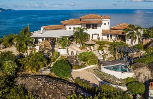 Spanish Town Villa | Villa Somoya - Spectacular 360 degree views!