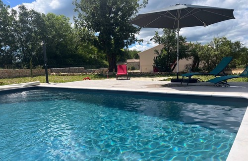 Issirac Villa | Villa Spacieuse Avec Piscine, 3 Chambres, Proche Ardèche, Grotte Aven D'orgnac
