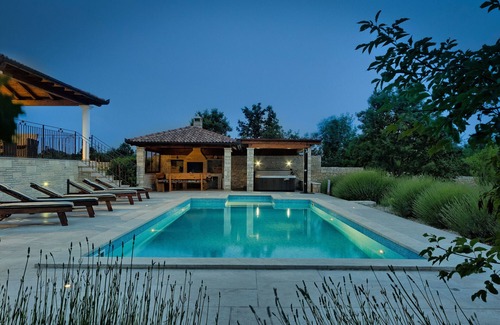 Stokovci Villa | Villa Stokovci in Central Istria for families and kids with a large garden and playground