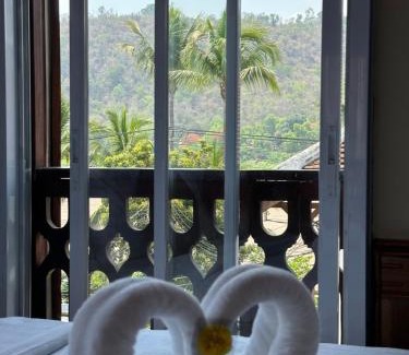 Luang Prabang Bed & Breakfast | Villa Thida Mekong Riverside