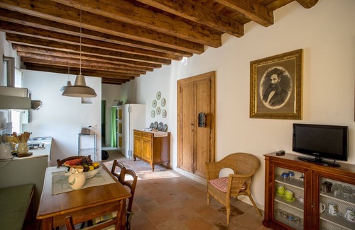 Dolo Apartment | Villa Tron. Mezà apartment with park along the Brenta Riviera. Venice
