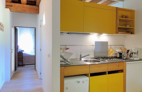 Dolo Apartment | Villa Tron. 'Portico' apartment on the Brenta Riviera between Venice and Padua.