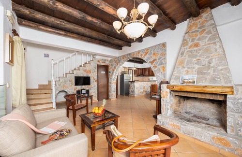Tavronitis Villa | Villa Tzina - Three Bedroom Villa, Sleeps 6
