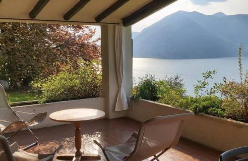 Sulzano Villa | Villa Valeriana - vista esclusiva su Monte Isola - Lago d'Iseo