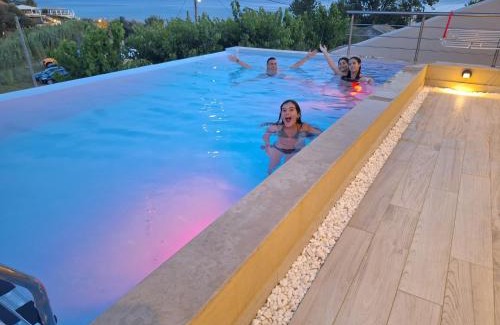 Gardenos Villa | villa vasillis-heated swimming pool with infinity view