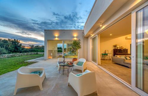 Muline Villa | Villa Vela Muline - 8 plus 2 guests - heated pool