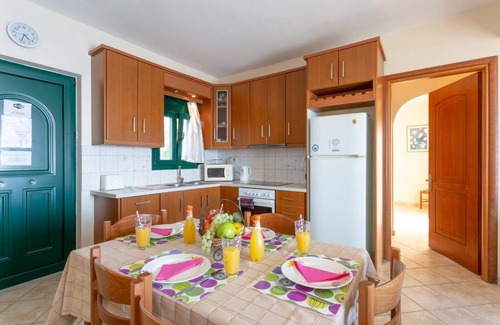 Mesovounia Villa | Villa Vera - Two Bedroom Villa, Sleeps 6