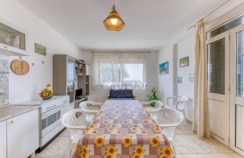 Marina di Felloniche Villa | Villa "Villetta Relax" with Sea View, Private Garden & A/C