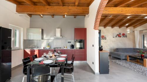 Imperia Villa | VILLA VITTORIO 6&2 Emma Villas