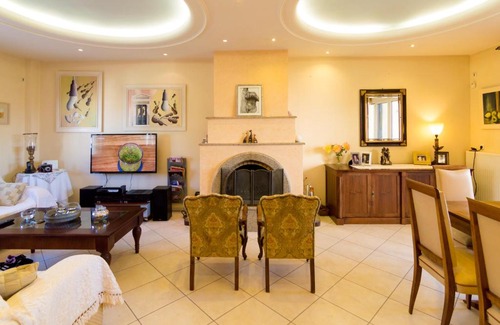 Voutai House | Villa Voutes