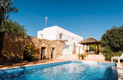 Can Furnet Villa | "VILLA WHITE CACTUS" DJ equipment | 5 min. to Ibiza