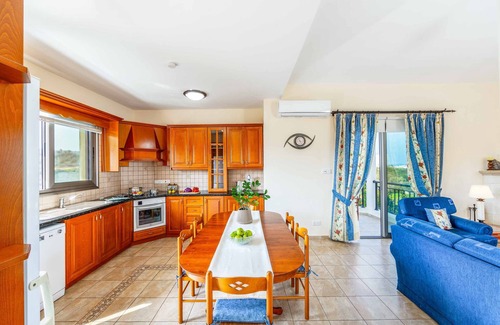 Latsi Villa | Villa Wisteria - Three Bedroom Villa, Sleeps 6
