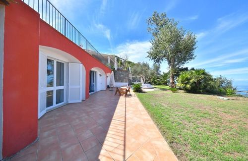 Panza Villa | Villa with exclusive view of the gulf + private parking space