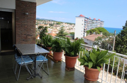 Canet de Mar Villa | VILLA WITH POOL, CLOSE TO THE BEACH, AND FANTASTIC SEA VIEWS.