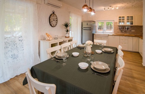 Risika Villa | Villa with pool, sandy beach, quiet location - TRAVELER Reiseburo Krk - ID 2181