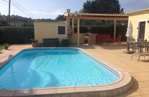 Lagos Villa | VILLA With PRIVATE HEATED POOL; BBC; AirCon GARDENS; SAT./CABLE TV; PARKING WIFI