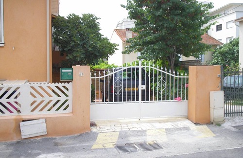 Valescure Villa | VILLA WITH PRIVATE POOL IN ST RAPHAEL NEAR BEACH AND SHOPS