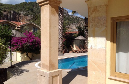 Dalyan City Center Villa | Villa With Private Pool