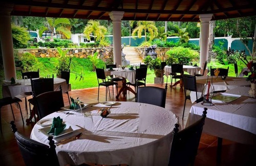 Digana Villa | villa with private swimming pool