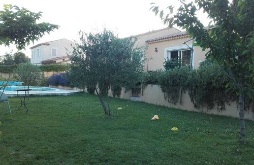 Puyvert Villa | Villa with swimming pool and air conditioning in the heart of the luberon