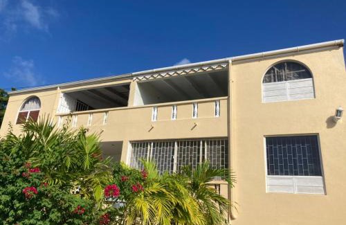 Dickenson Bay Apartment | Villa Yucca