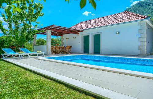 Tucepi Villa | Villa Župa Relaxing Escape Near Baška Voda with Heated Pool