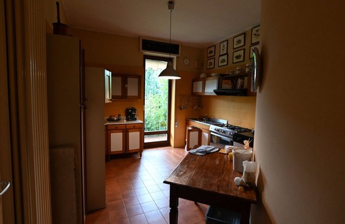 Grumello del Monte Villa | VillaFrancesca BeB in Grumello del Monte: Elegant with Park and Seasonal Pool