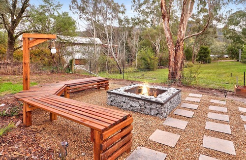 Macs Cove Apartment | Village Cove - pet friendly close to lake & snow