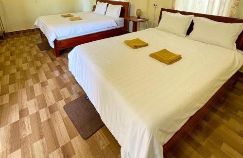 Son Trach Hostel | Village House