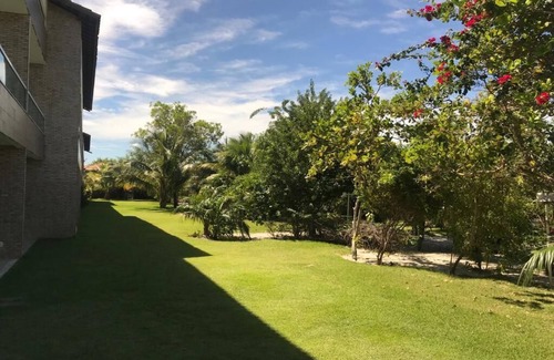 Itacimirim Apartment | VILLAGE WITH FOUR SUITES, NEAR THE BEACH, VERY GREEN AND TRANQUILITY